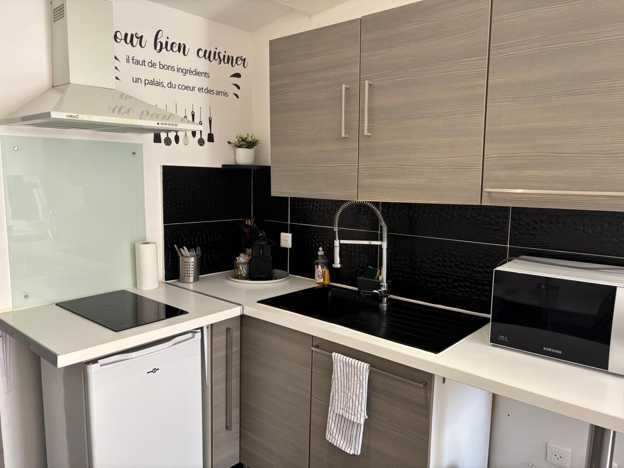 Cosy Avec Jardin Proche Centre Et Apartment